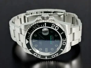 Seiko Mod Yacht-Master Stealth – side view with view of crown and case