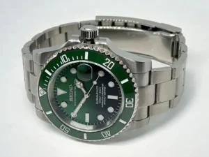 Ansicht links - Seiko Sub Mod Hulk meets Starbucks - Ein Seiko Modding von Custom Watch Mod