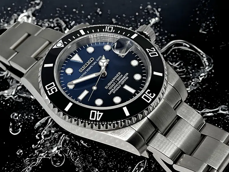 Buy ready-made Seiko mod - Seiko Mod Sub Black 'n' Blue with black-blue dial and sunburst effect. Perfect for divers and watch lovers.
